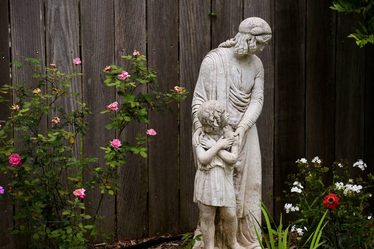 Garden Ornaments Outdoor Dogs: 7 Proven Tips to Avoid Costly Mistakes